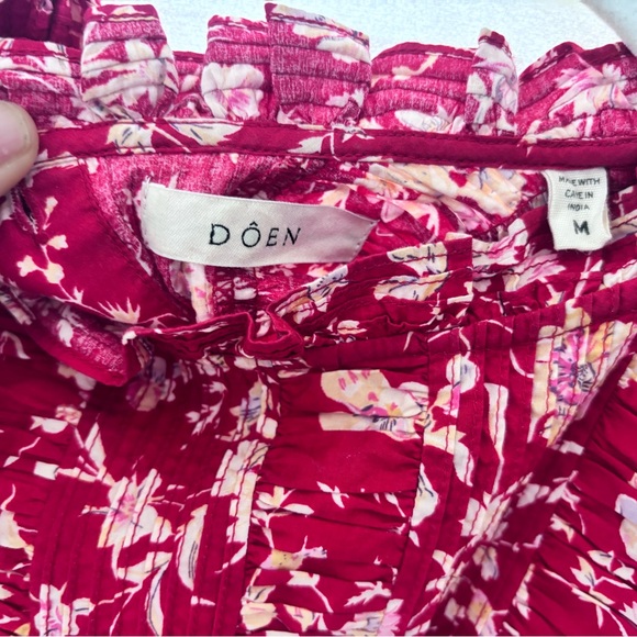 Doen Red Floral Blouse - Picture 3 of 3